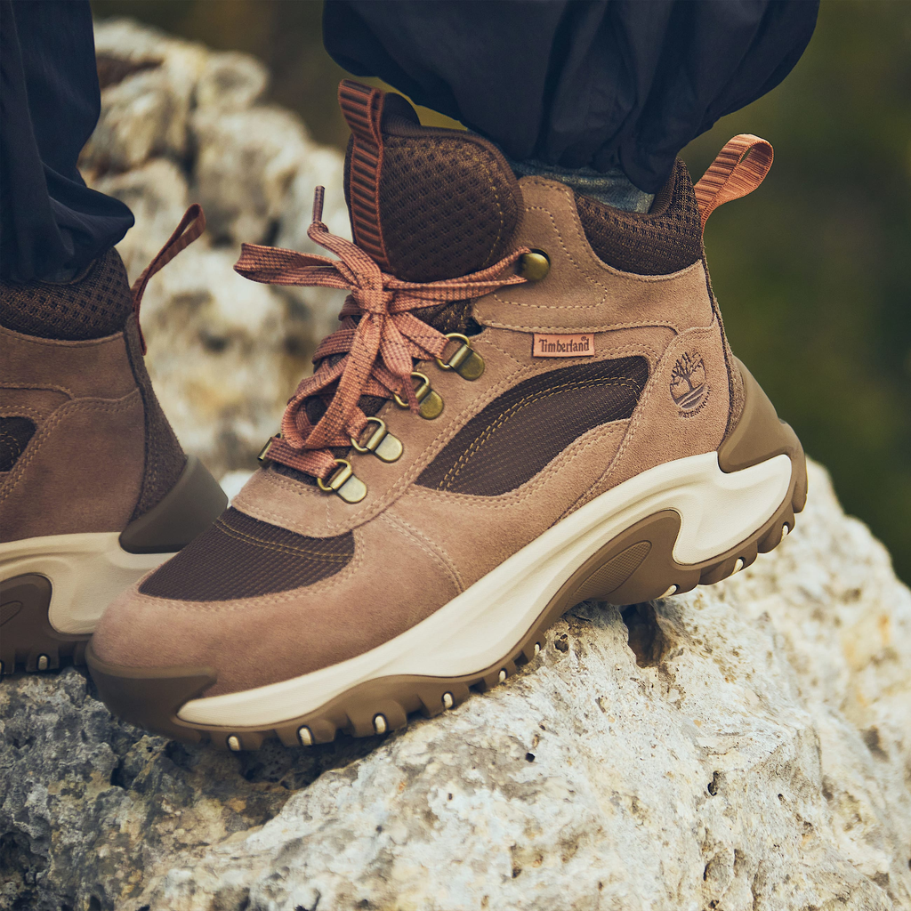 Womens Mt. Maddsen Peak Waterproof Hiking Boot - Image 2