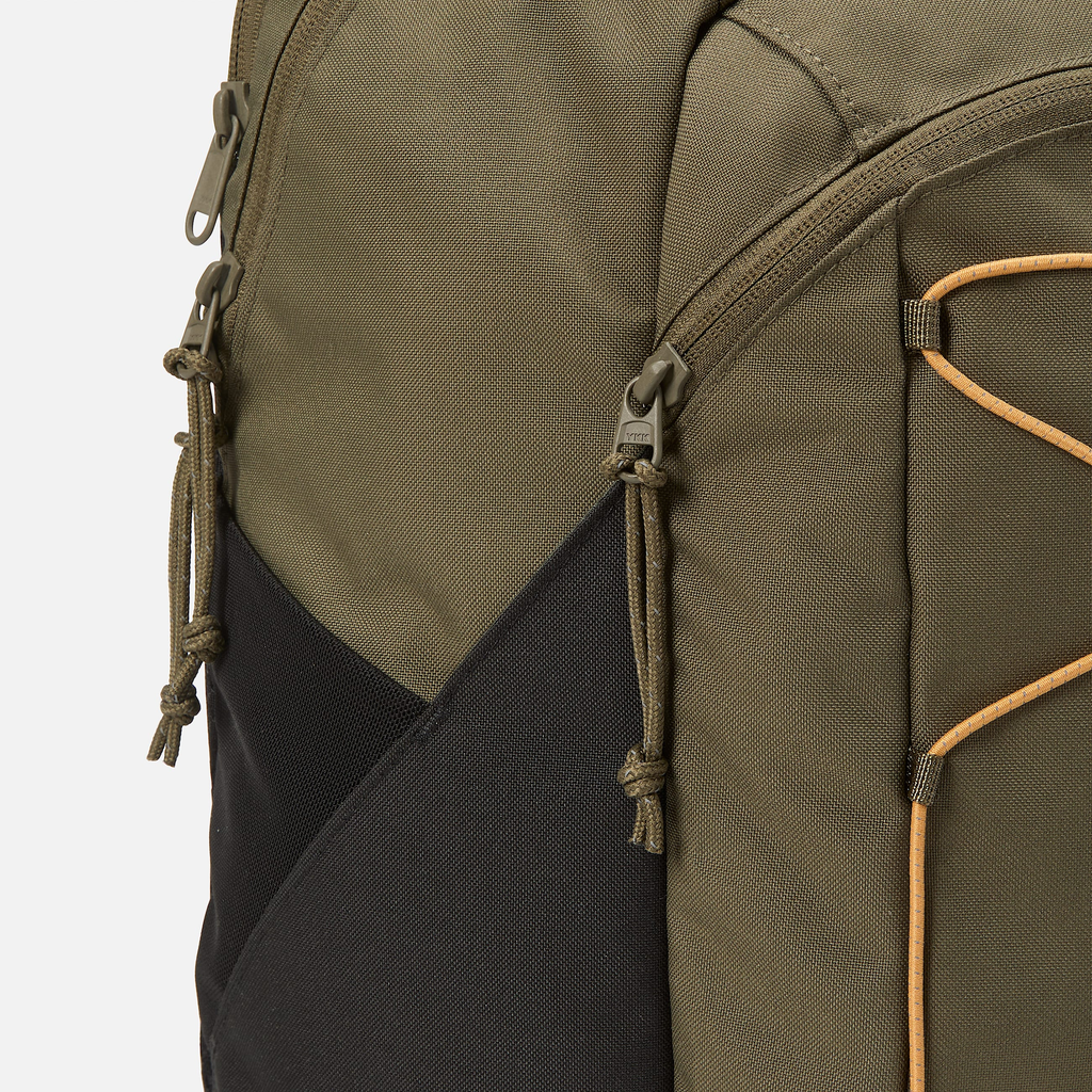 Outdoor 28-Liter Backpack - Image 4